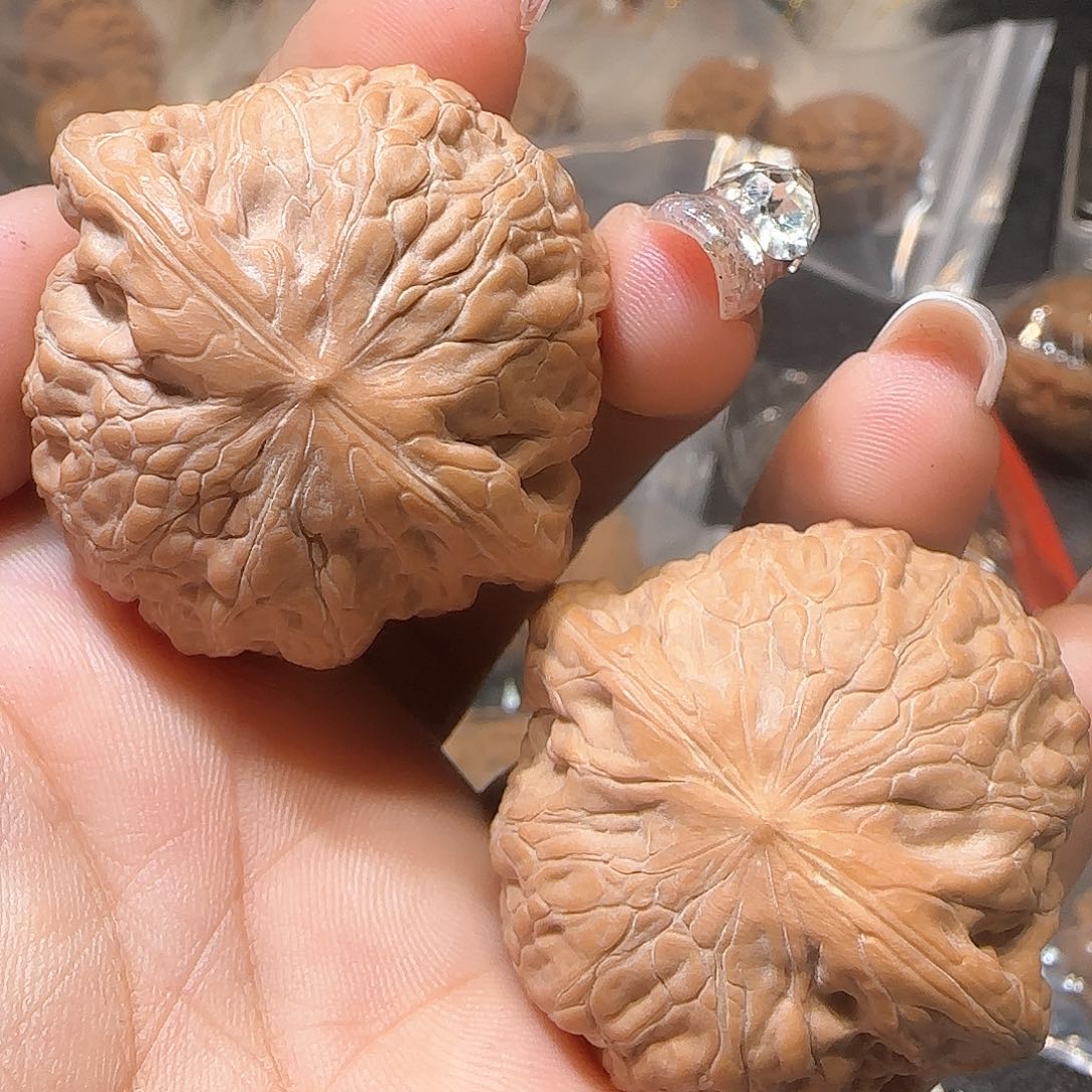 文玩核桃吊坠43铁锤