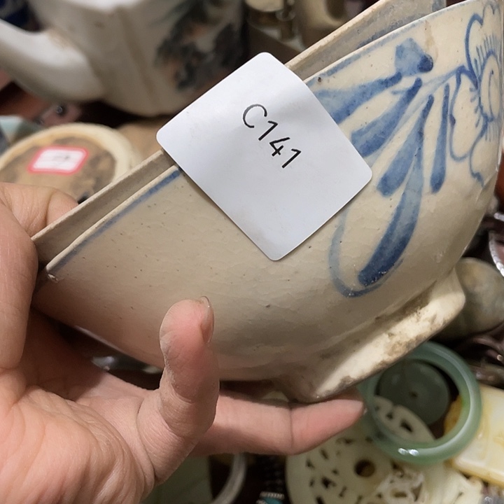 陽***羊瓷片C141号工艺品