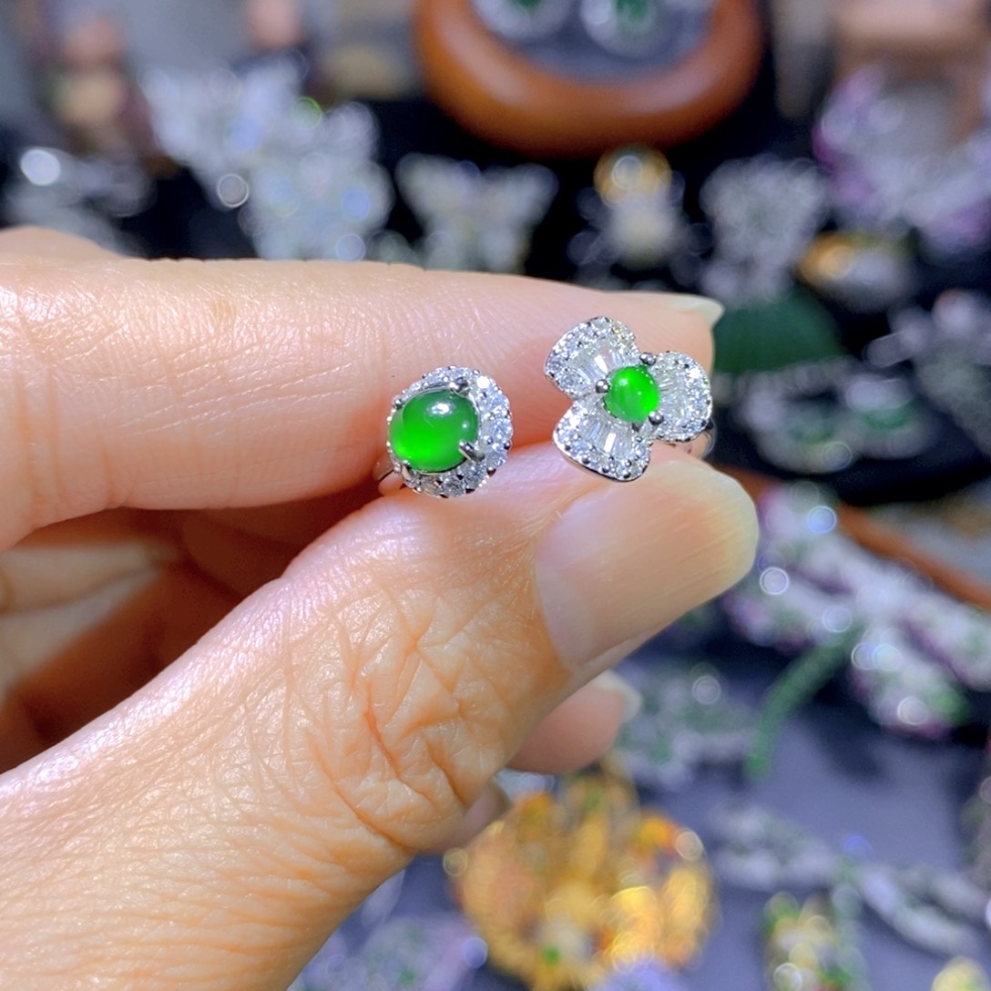 翡翠颈饰银S925镶嵌天然翡翠