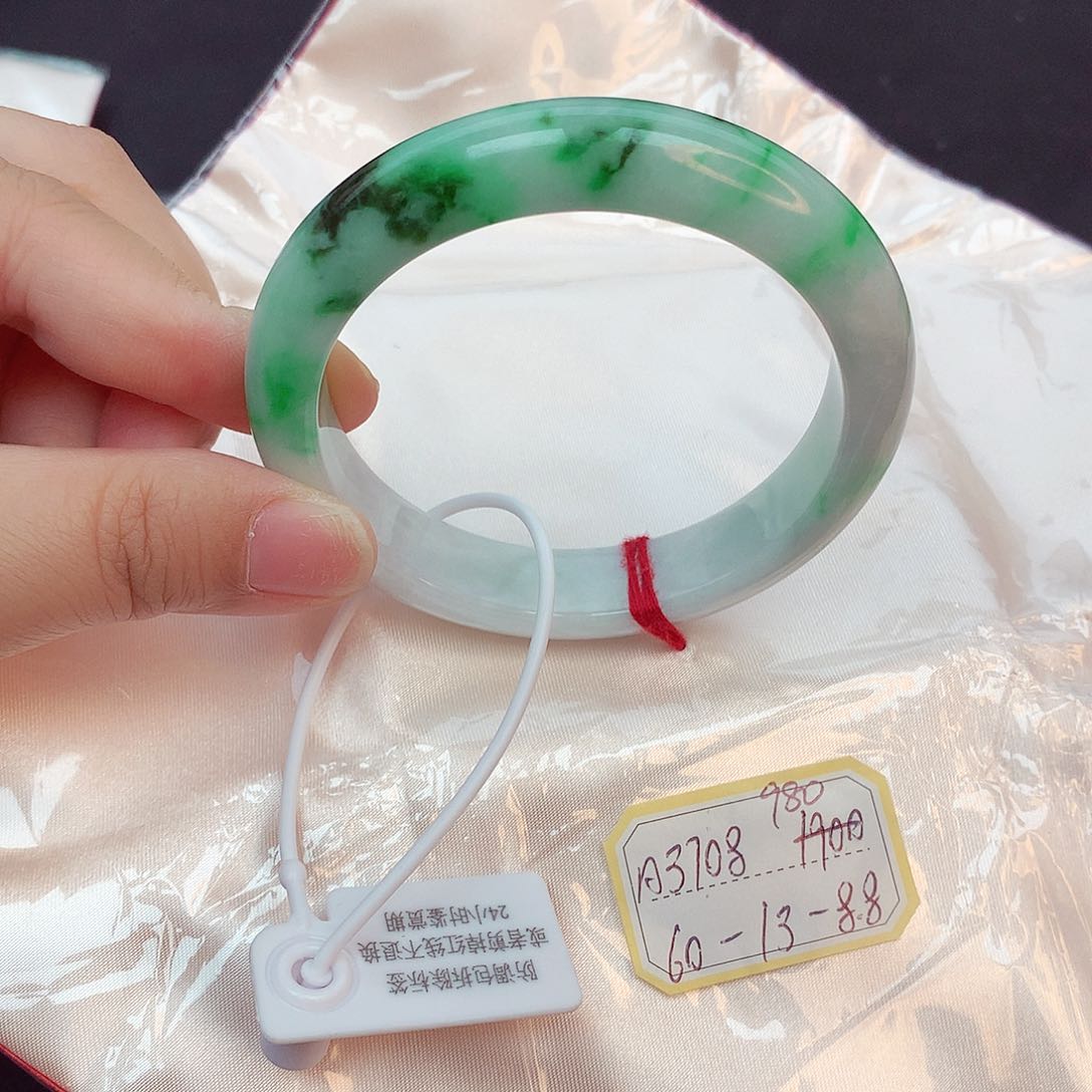 翡翠手镯未镶嵌天然缅甸翡翠A货