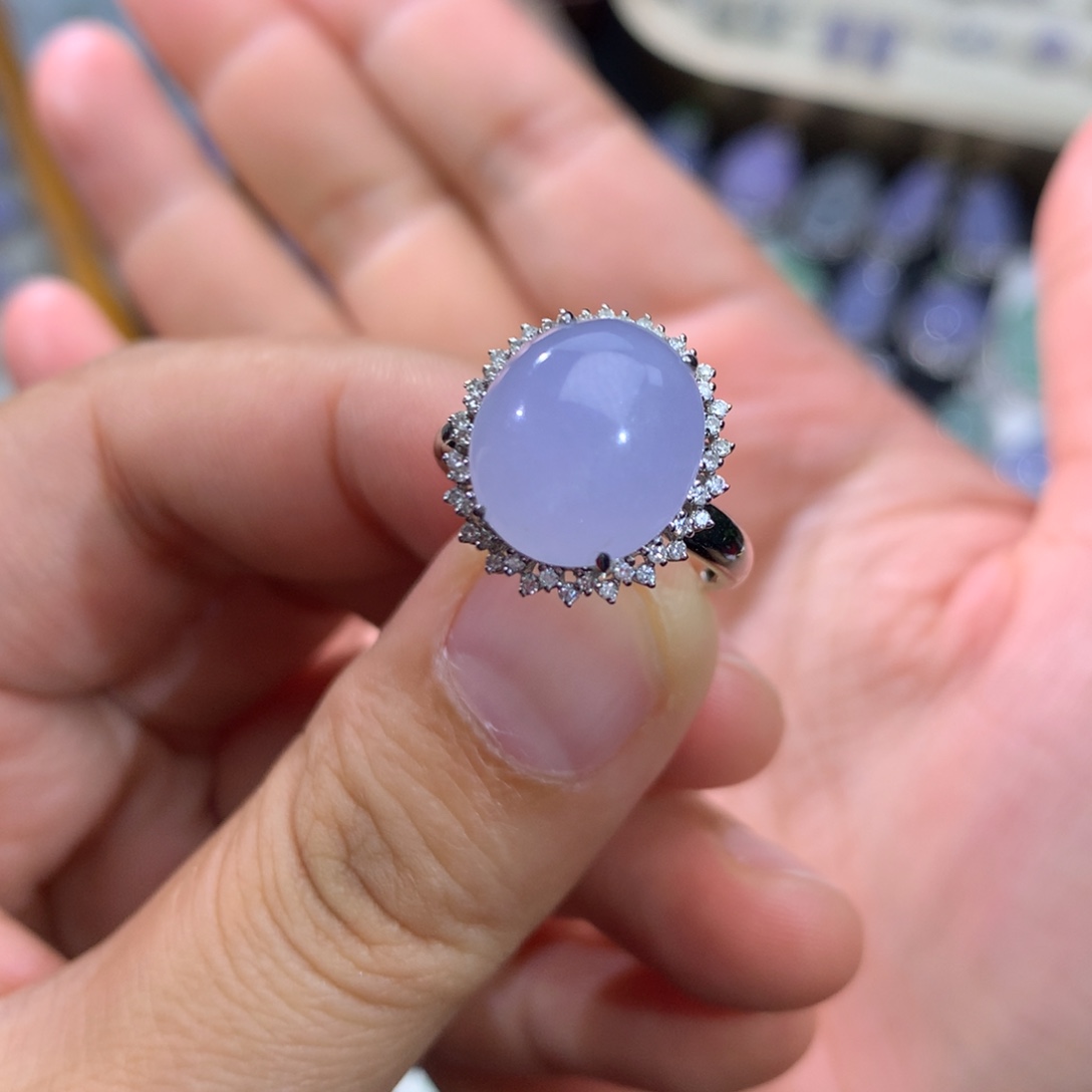 翡翠18K金镶嵌戒指签收后48小时鉴赏期