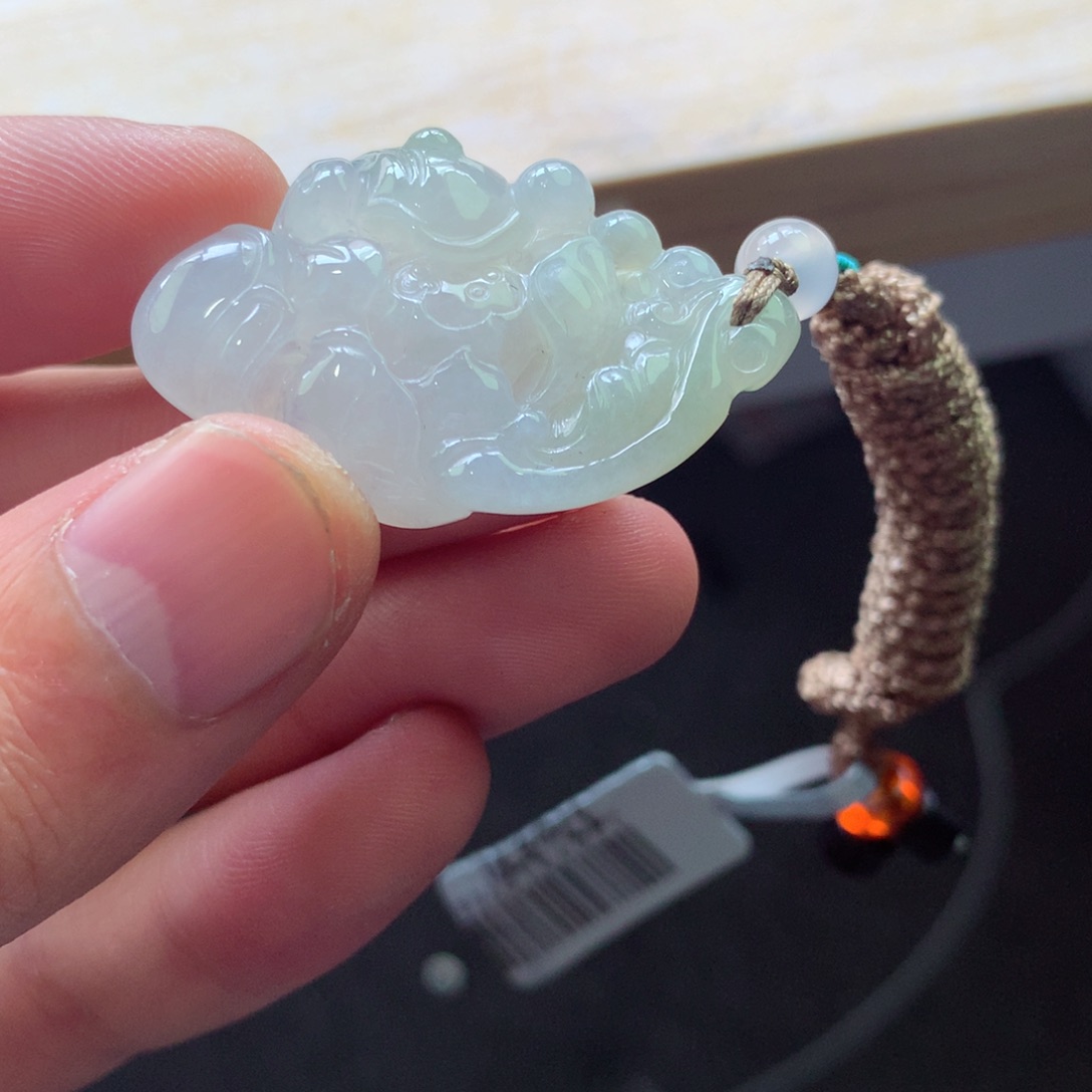 翡翠颈饰未镶嵌吊坠