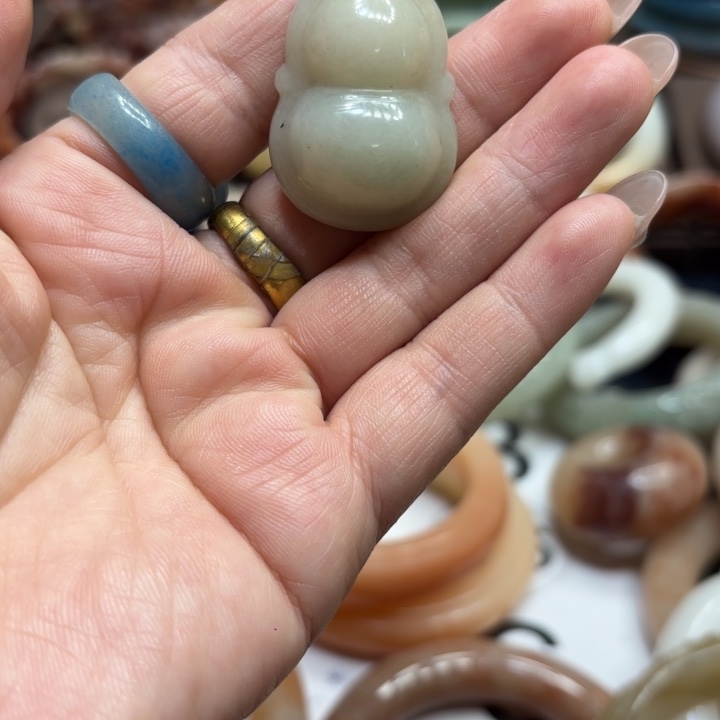 石英岩玉合金颈饰