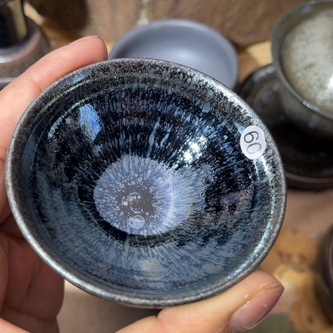 茶盏义兴龙窑坚持真柴烧