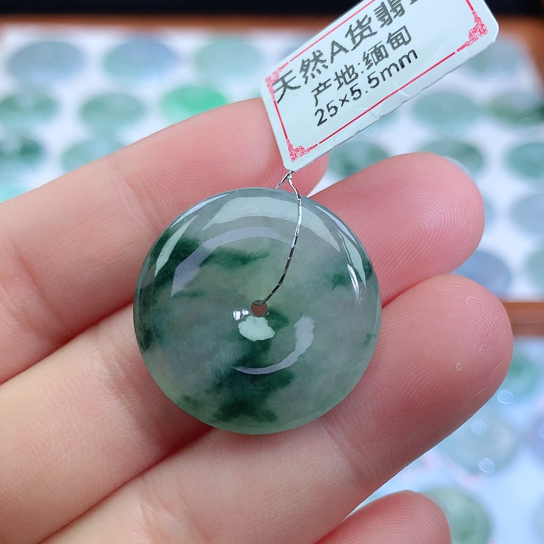翡翠吊坠(不含链)未镶嵌
