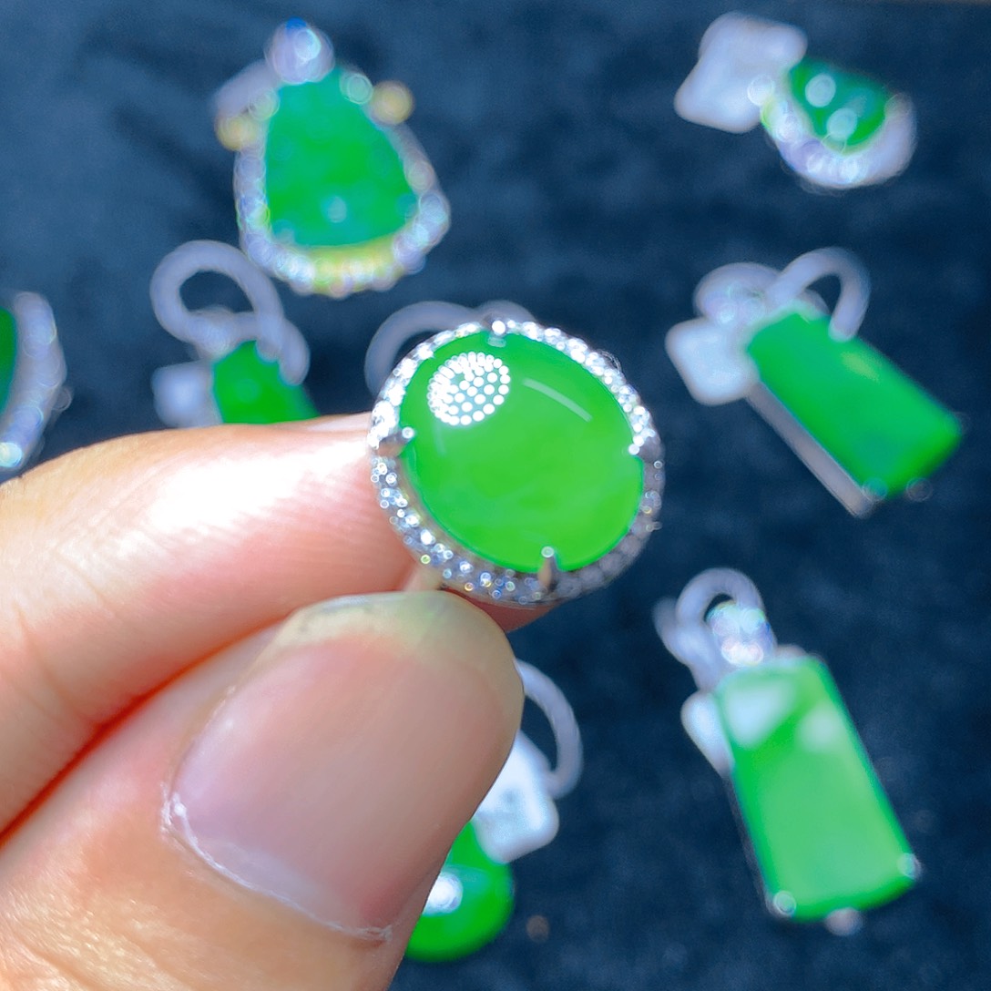 颈饰银S925镶嵌翡翠我