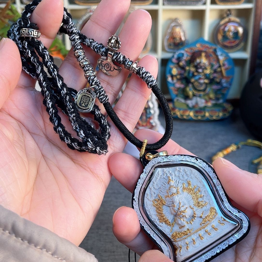 泥塑大威德擦擦+绑绳