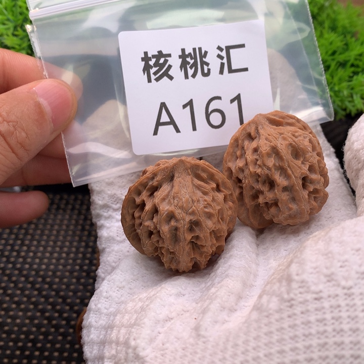 文玩核桃把件红苹果35