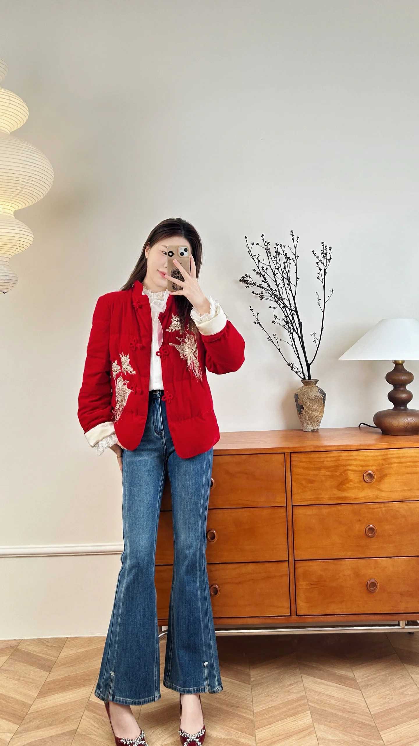 COCOON正红国风刺绣气质精致丝绒羽绒服24412AF152114041