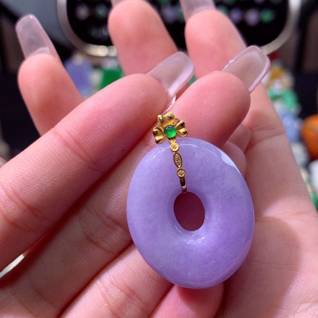 翡翠颈饰18K金镶嵌翡翠