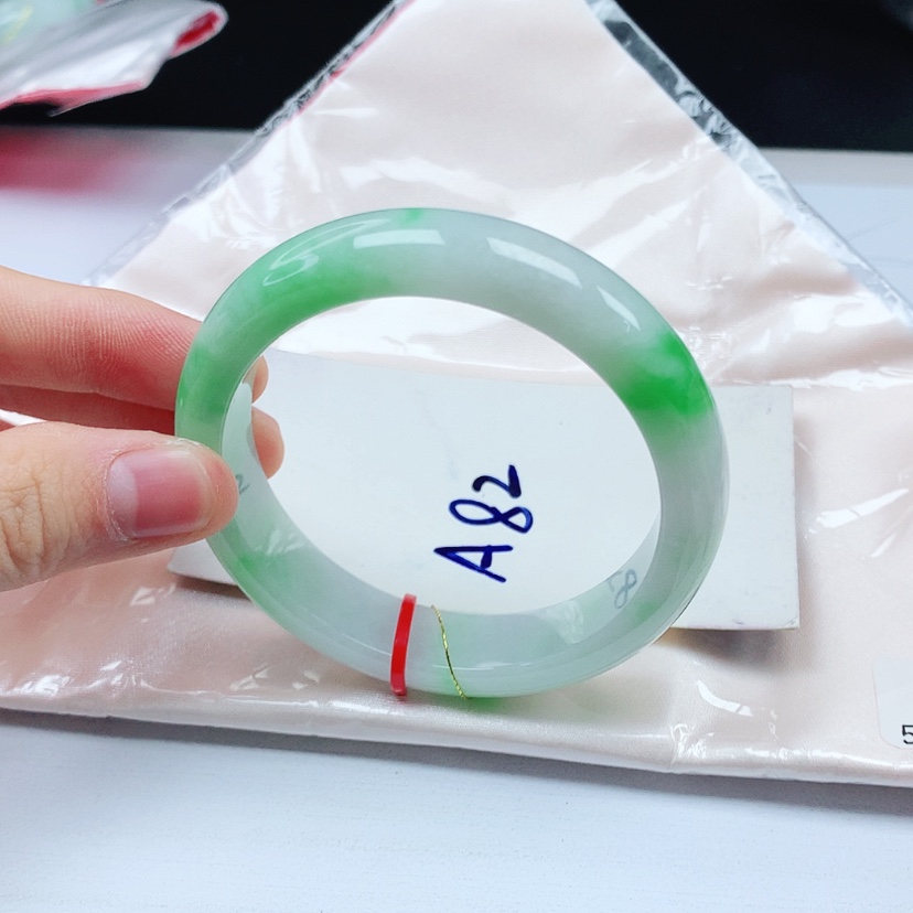 【闪购商品】翡翠手镯未镶嵌天然缅甸a货手镯53+