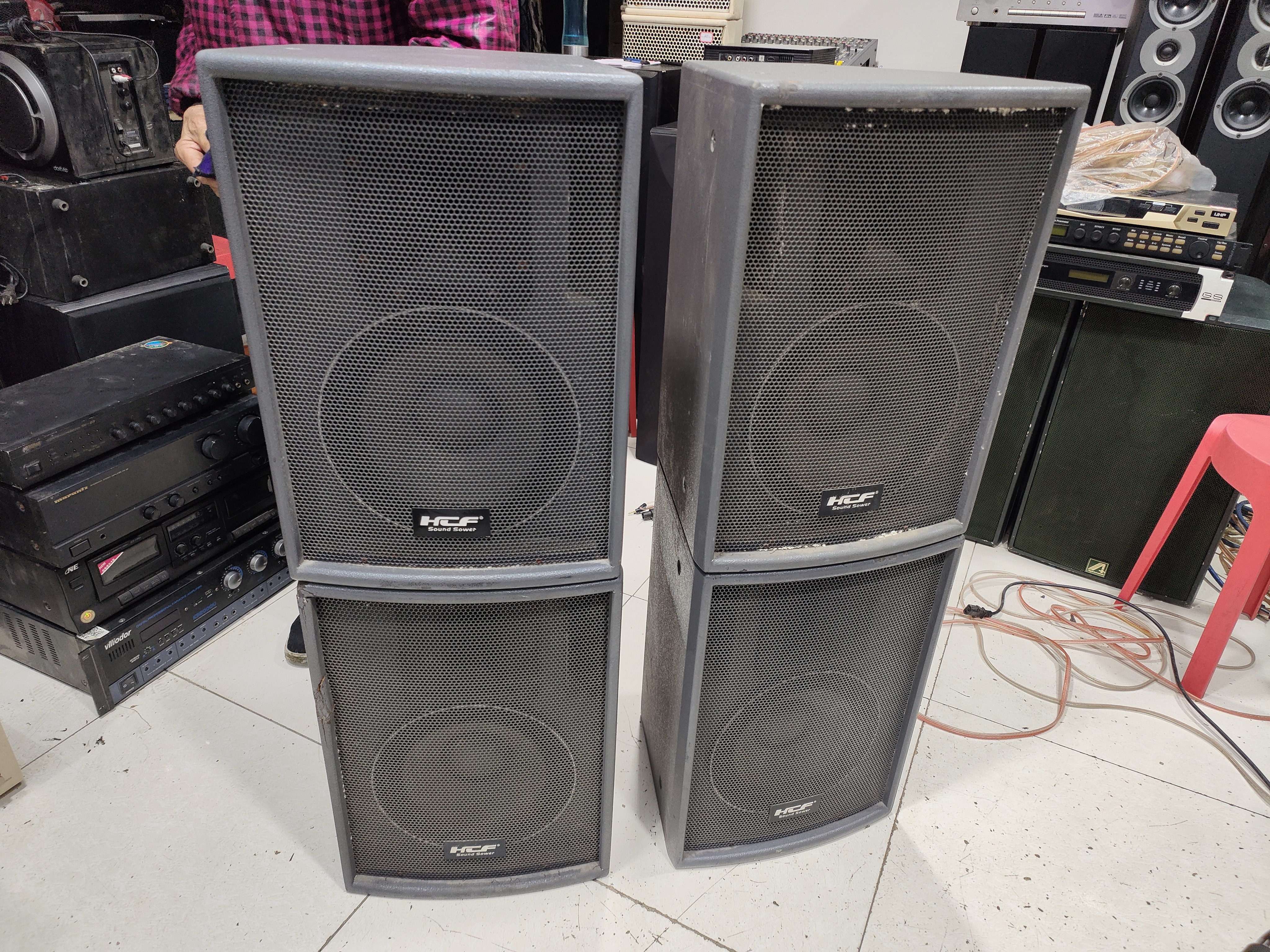 8新  二手 HCF十寸专业箱一对，成色如图（出声，不带线材）