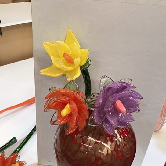 琉璃花瓶高45厘米宽12厘米