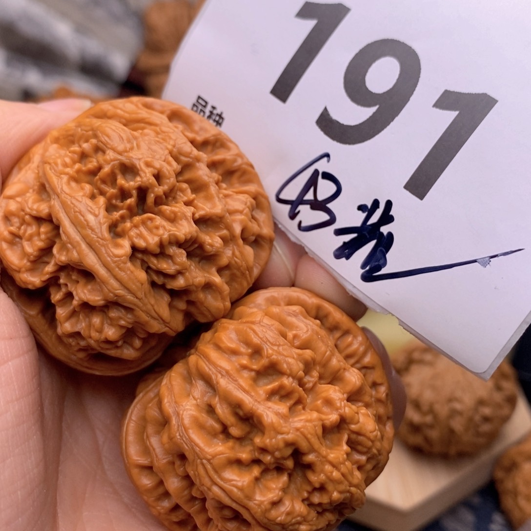文玩核桃把件191号43粗筋