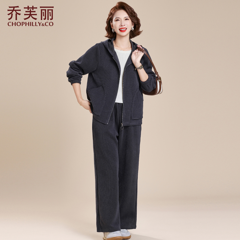 妈妈秋装2025新款休闲运动套装中老年女春秋洋气大码连帽卫衣外套