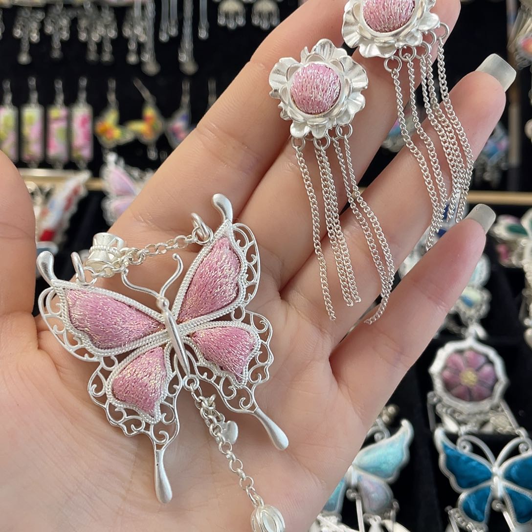 织绣非遗刺绣饰品