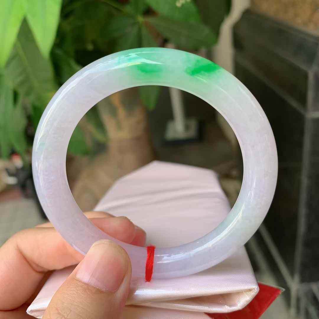 缅甸天然翡翠A货冰种春带彩紫色阳绿宽边手镯金丝天然翡翠手镯55