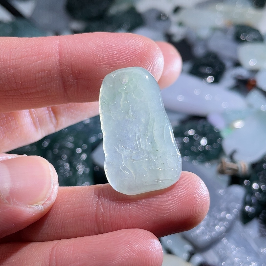 翡翠颈饰未镶嵌翡翠