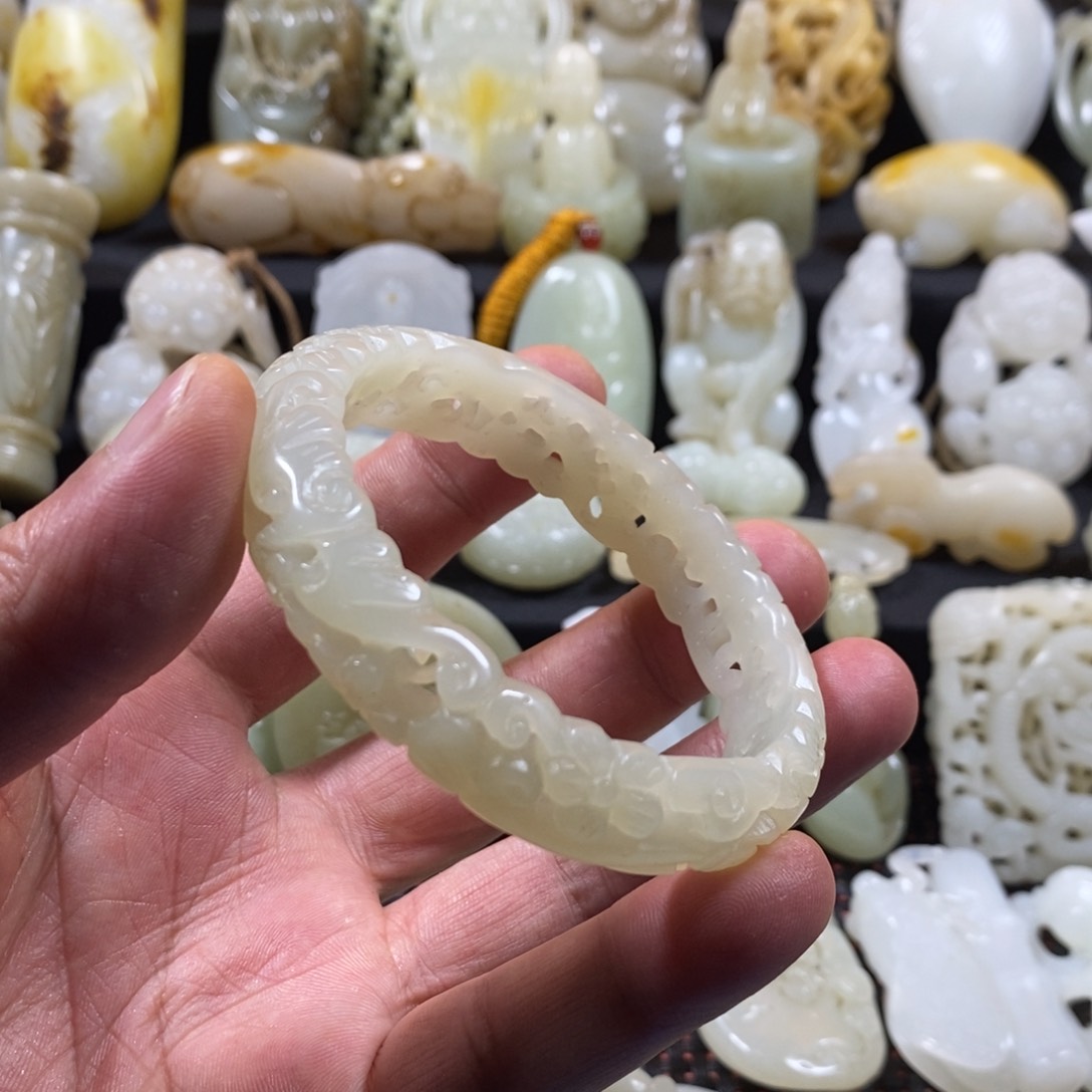 和田玉颈饰未镶嵌