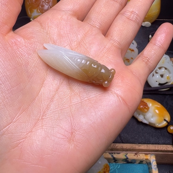冬***至和田玉未镶嵌颈饰