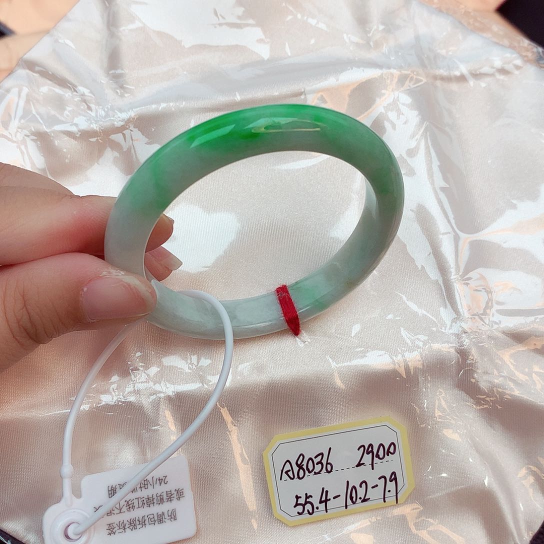 翡翠手镯未镶嵌天然缅甸翡翠A货