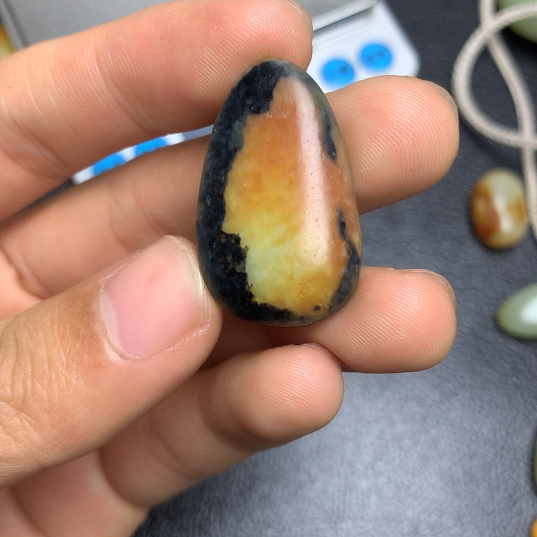 和田玉未镶嵌摆件