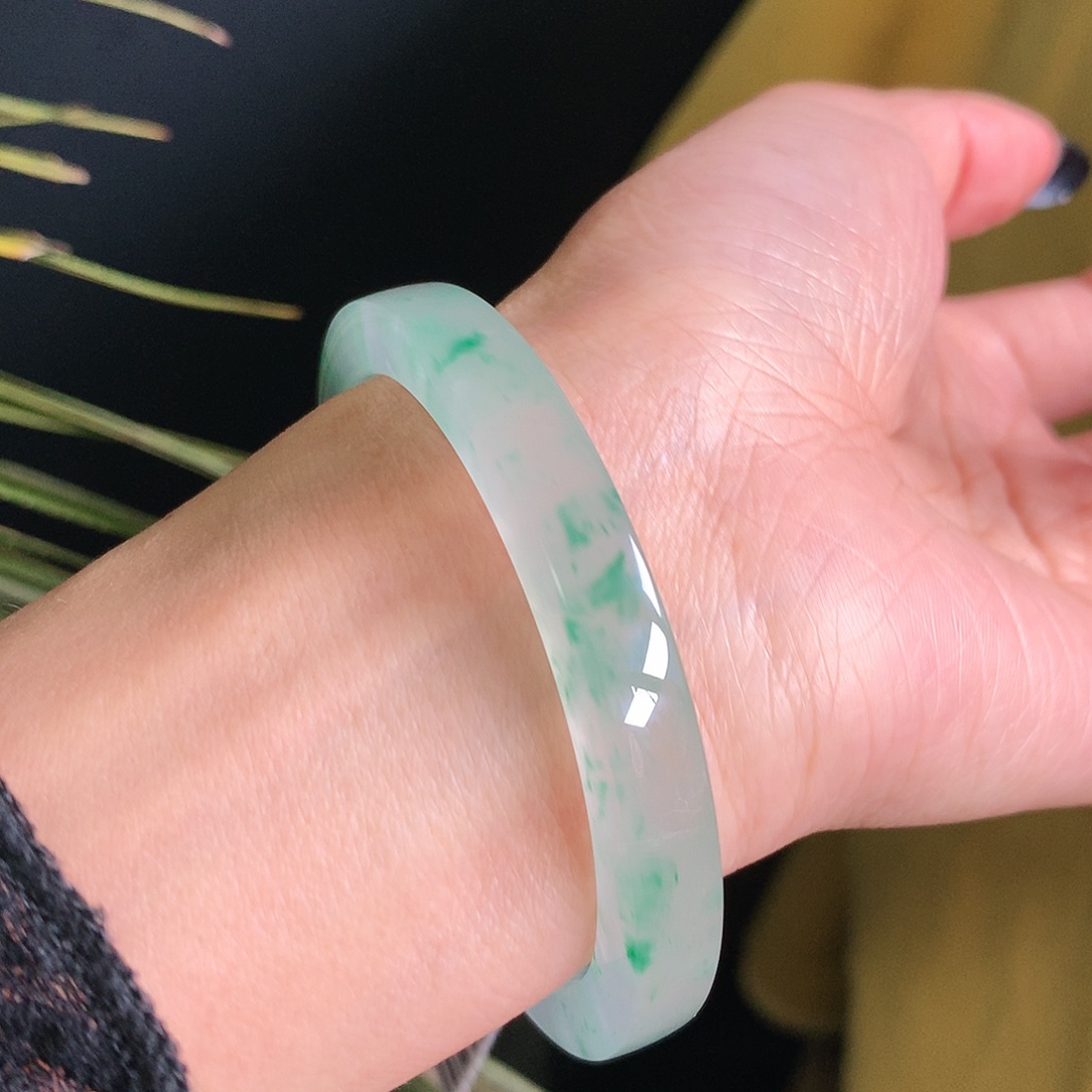 石英质玉未镶嵌手镯53