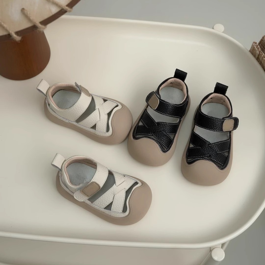 儿童包头凉鞋夏季新款防踢男童休闲鞋镂空女童沙滩鞋超软软底宝宝