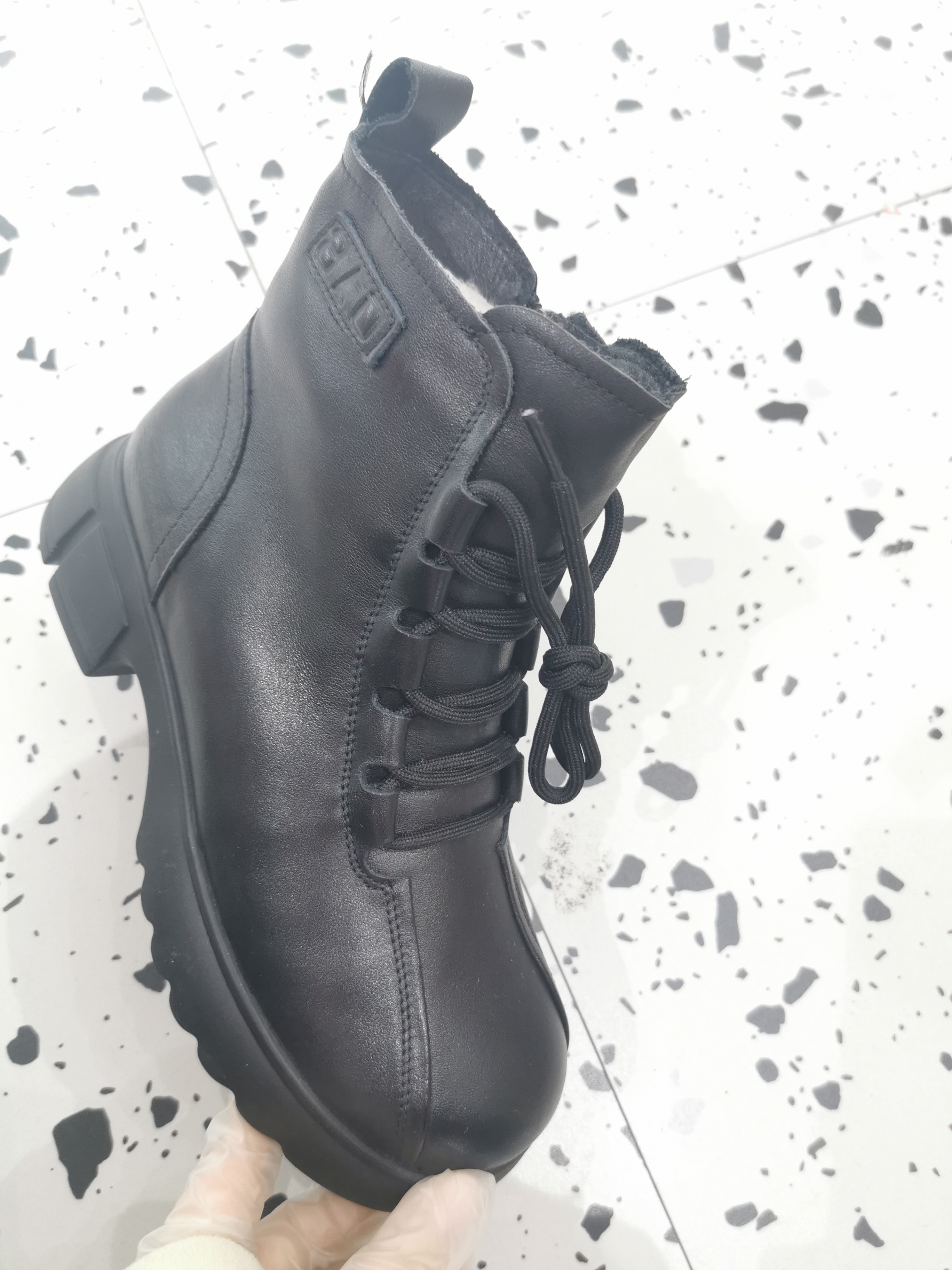 瑞丽鞋包新款上市8-28