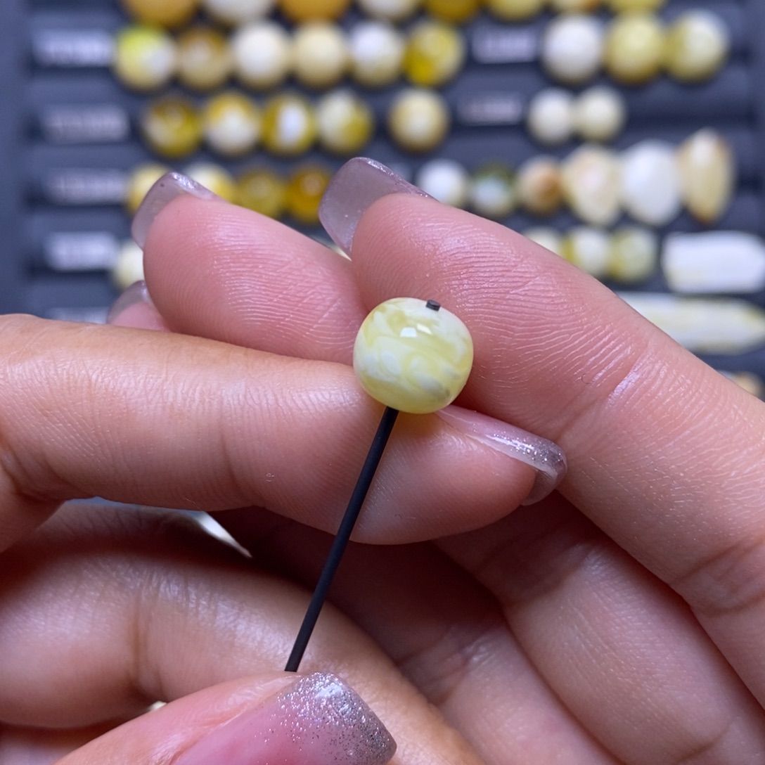 蜜蜡未镶嵌珠宝奇石瓷白妖花老型9.1*8.1mm