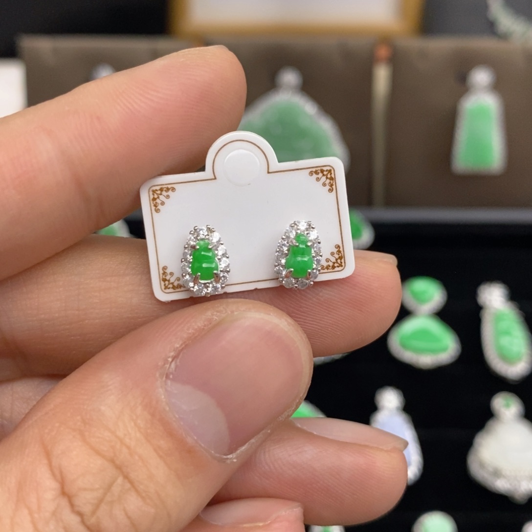 翡翠耳饰银S925镶嵌天然翡翠