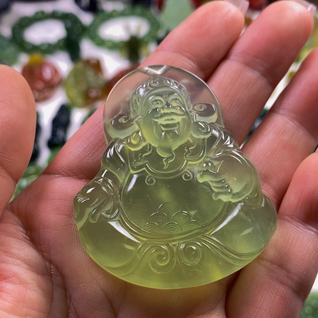 蛇纹石玉颈饰未镶嵌大*哥