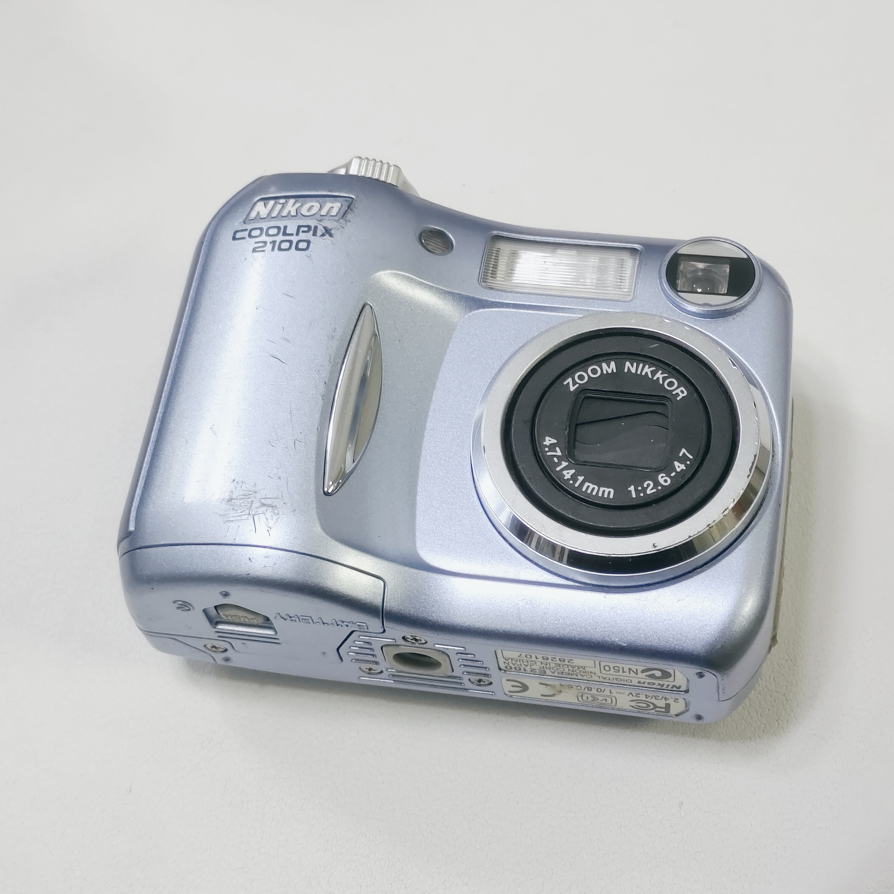 9新 Nikon/尼康 e2100日版/屏幕微瑕/面包机冷白人像复古胶片感