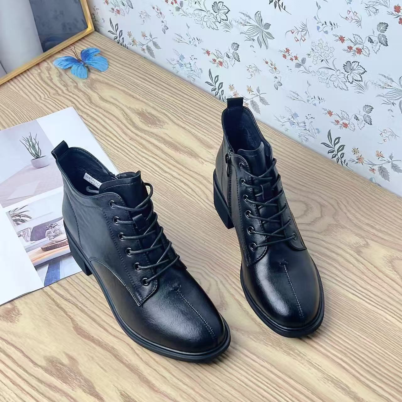 50528C  秋冬新款时尚百搭马丁靴加绒 