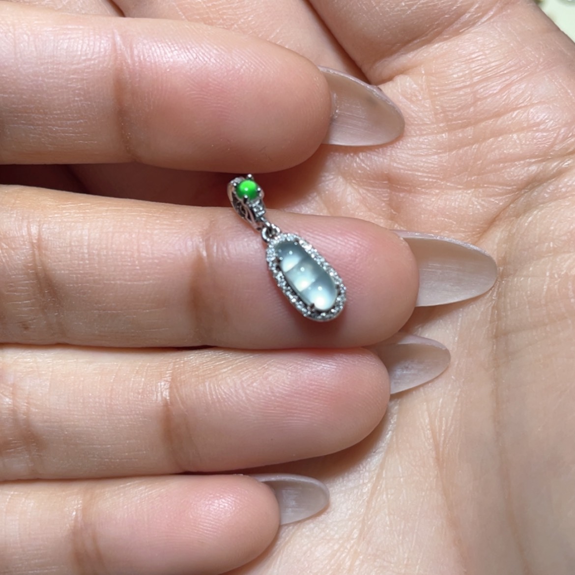 【闪购商品】翡翠吊坠(不含链)18K金镶嵌