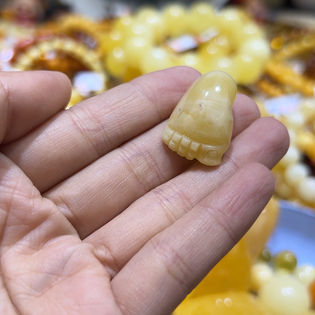 琥珀珠宝奇石未镶嵌