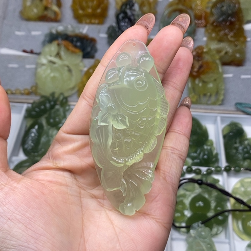 【闪购商品】蛇纹石玉颈饰未镶嵌