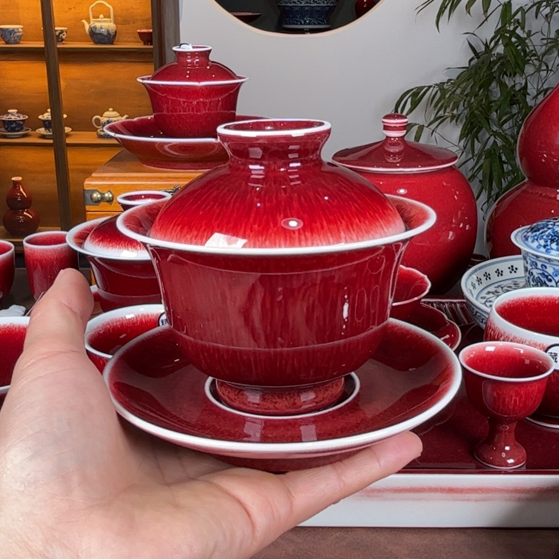 杯抖****?景德镇原矿朗红三才盖碗