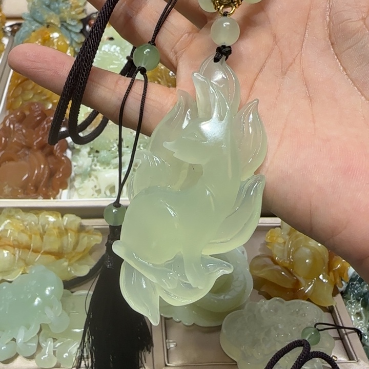 蛇纹石玉吊坠未镶嵌