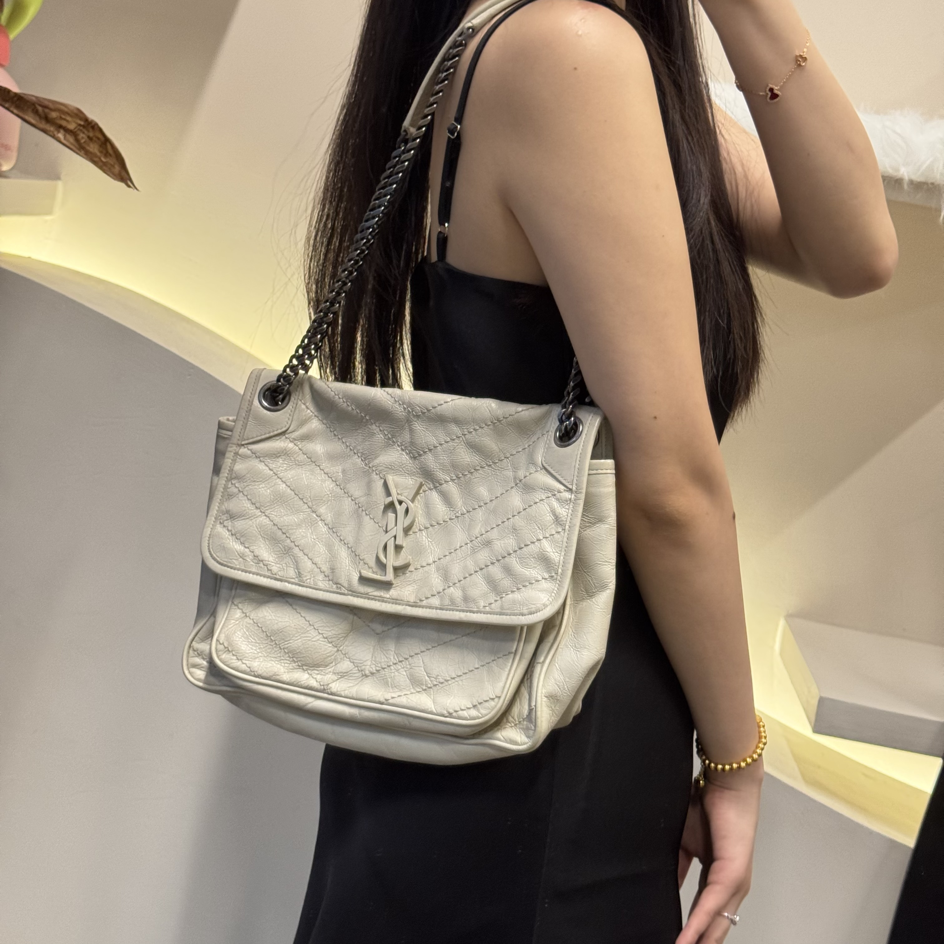 95新 YSL/圣罗兰 白色niki中号斜挎包/7290