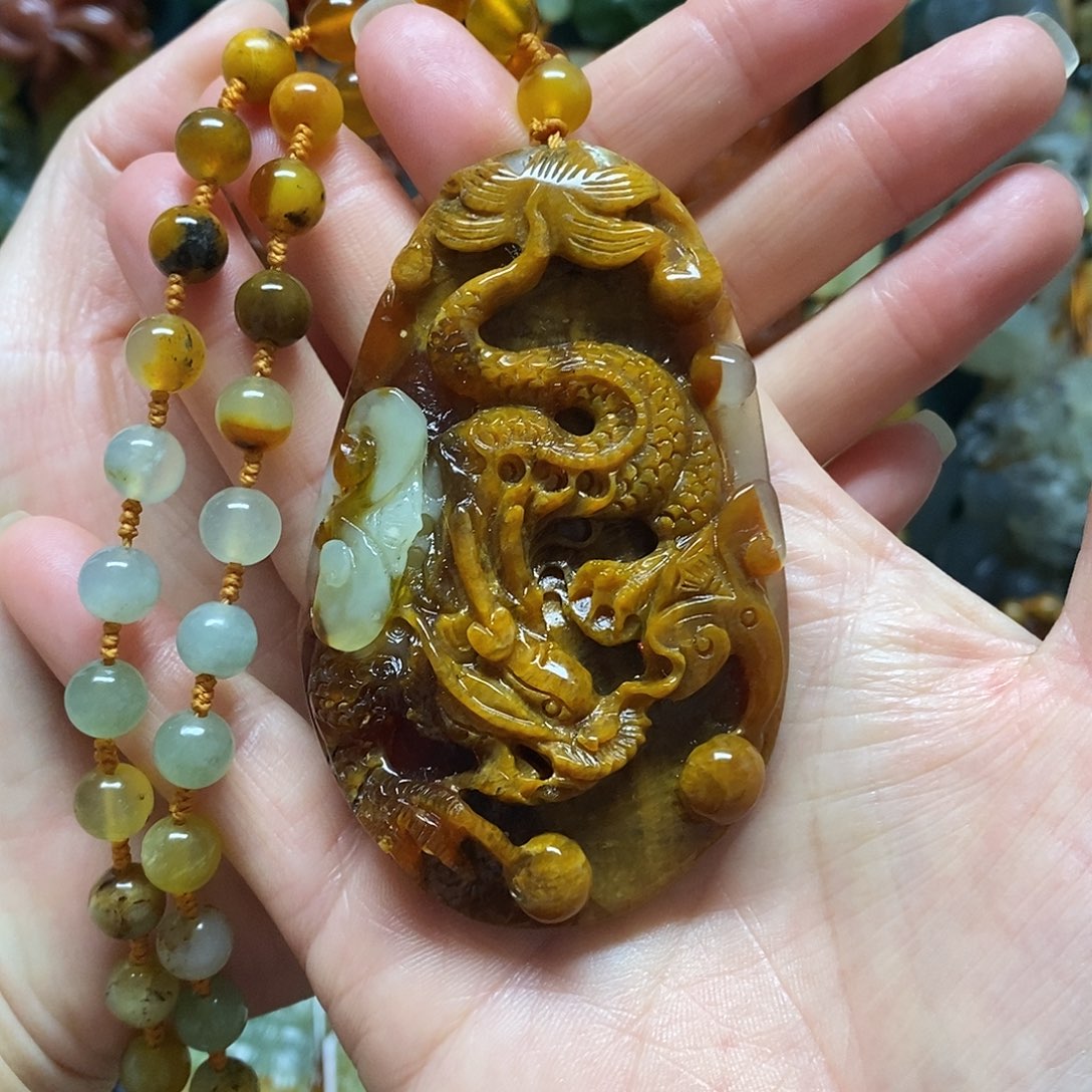 岫玉未镶嵌吊坠(赠链)