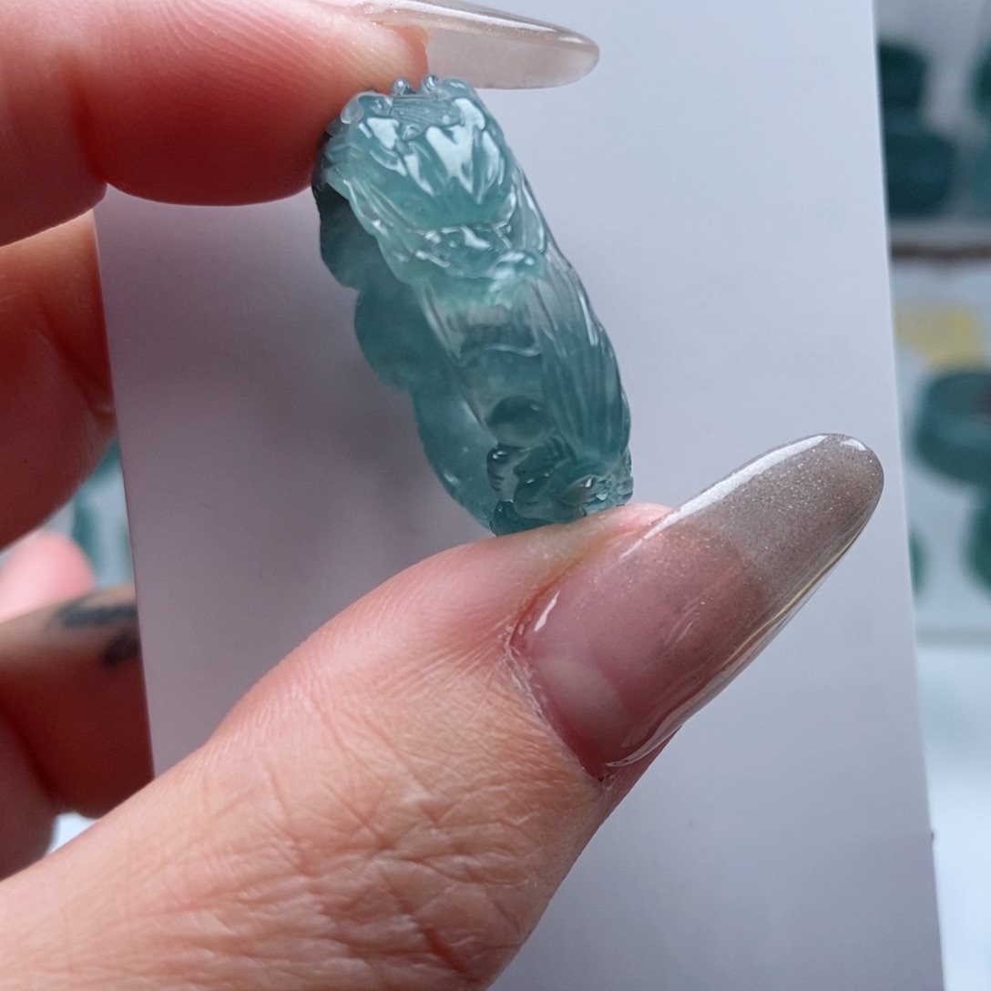 翡翠戒指未镶嵌翡翠