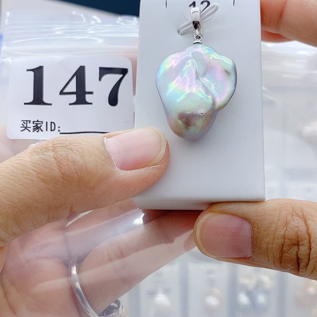 钛钢淡水珍珠颈饰