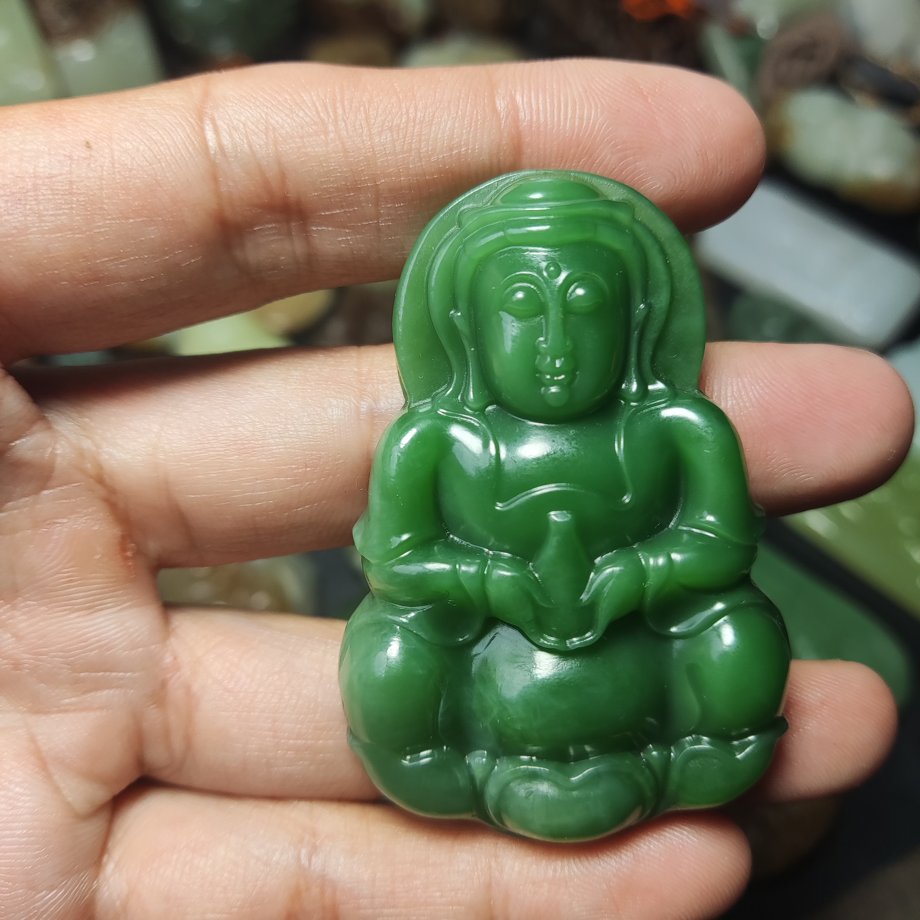 天然精品和田玉碧玉阳绿观音吊坠