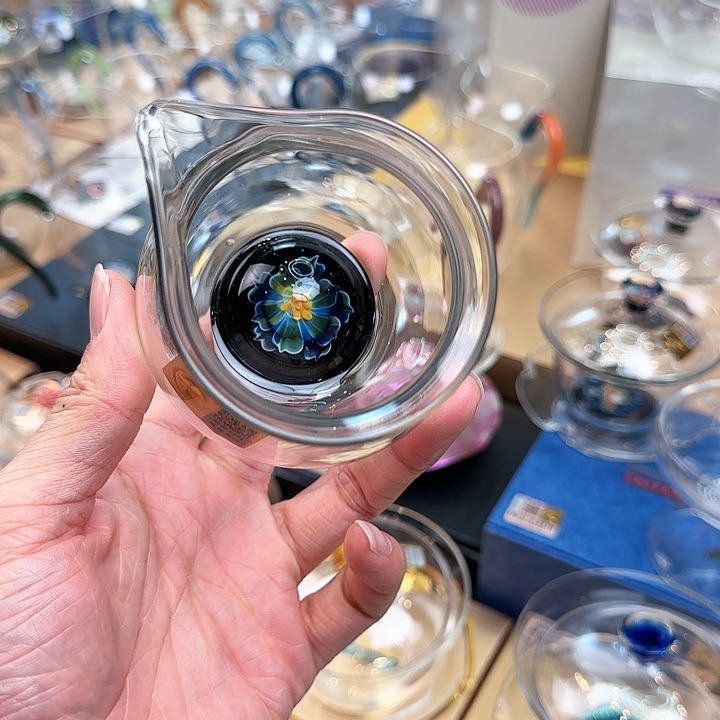 禾器云容公道杯青，，，，