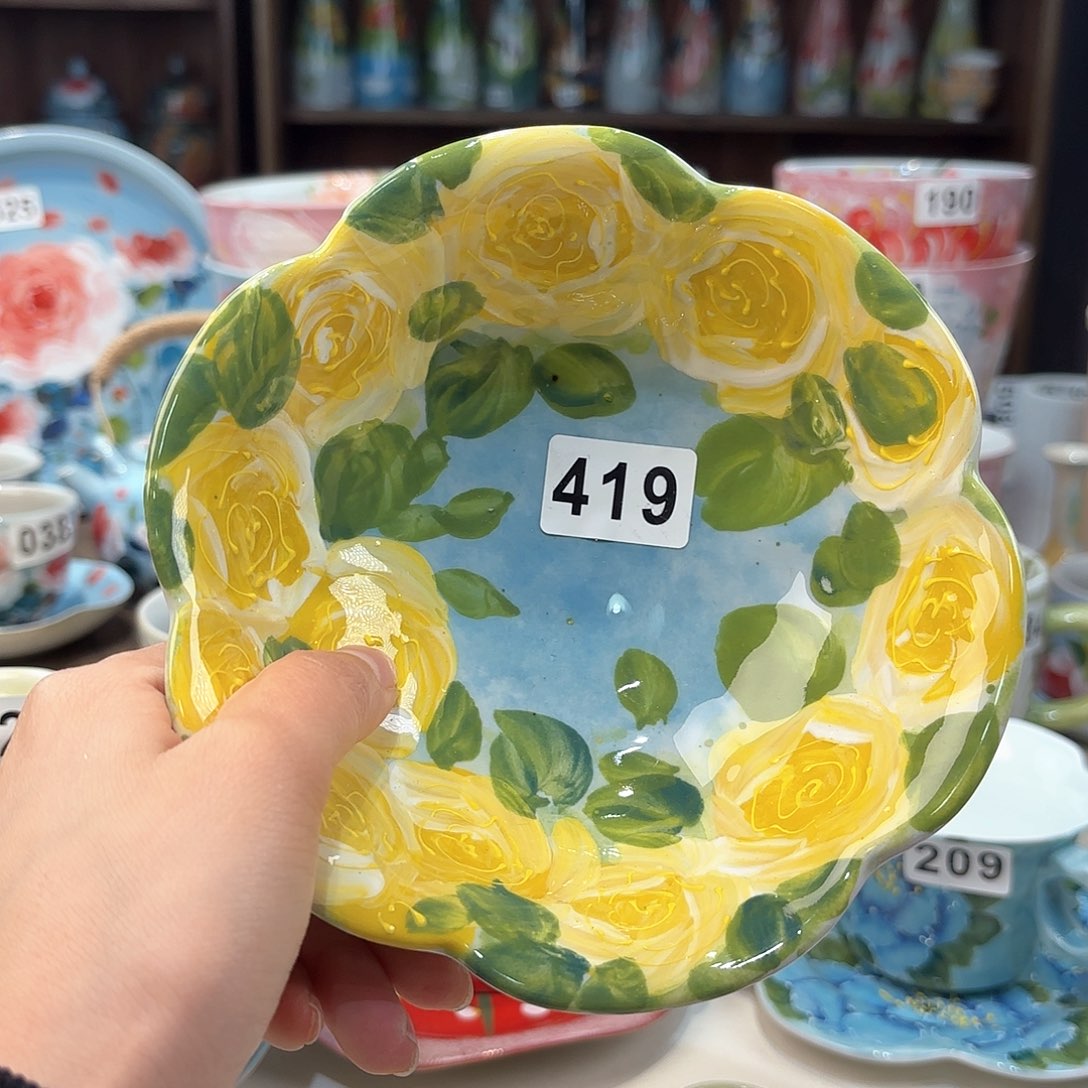 瓷片兔兔好de e l k l k l k l