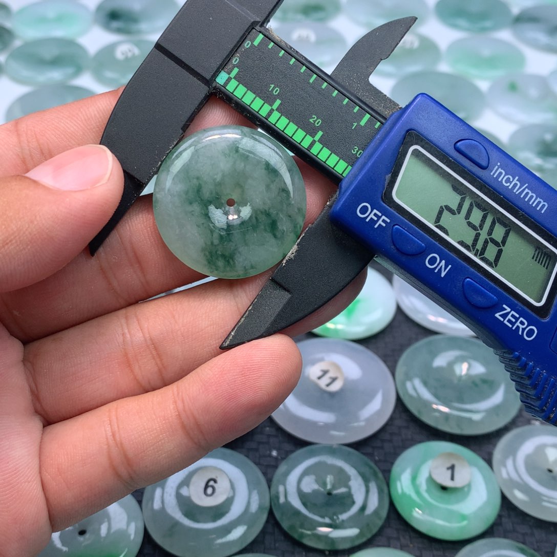 翡翠未镶嵌颈饰缅甸天然A货翡翠