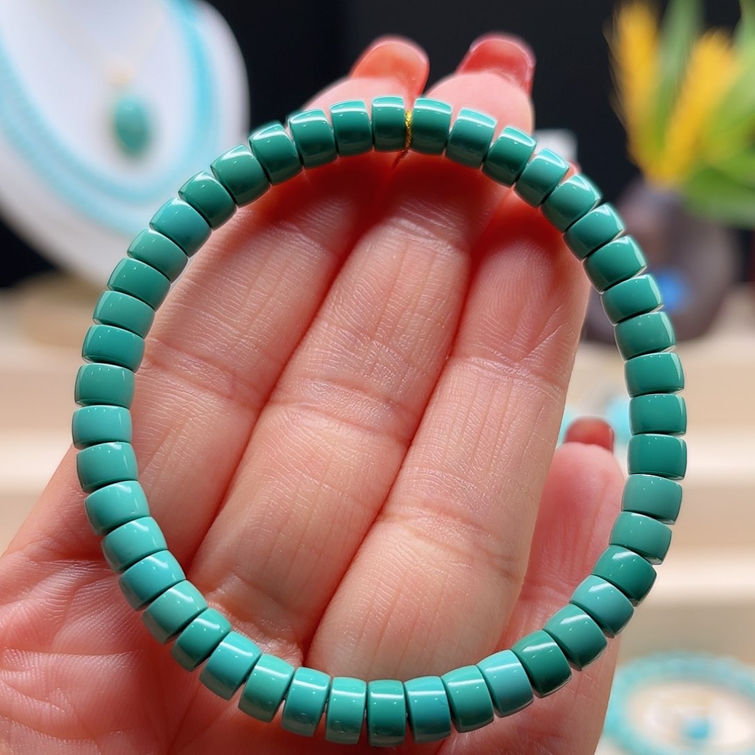 绿松石配饰未镶嵌