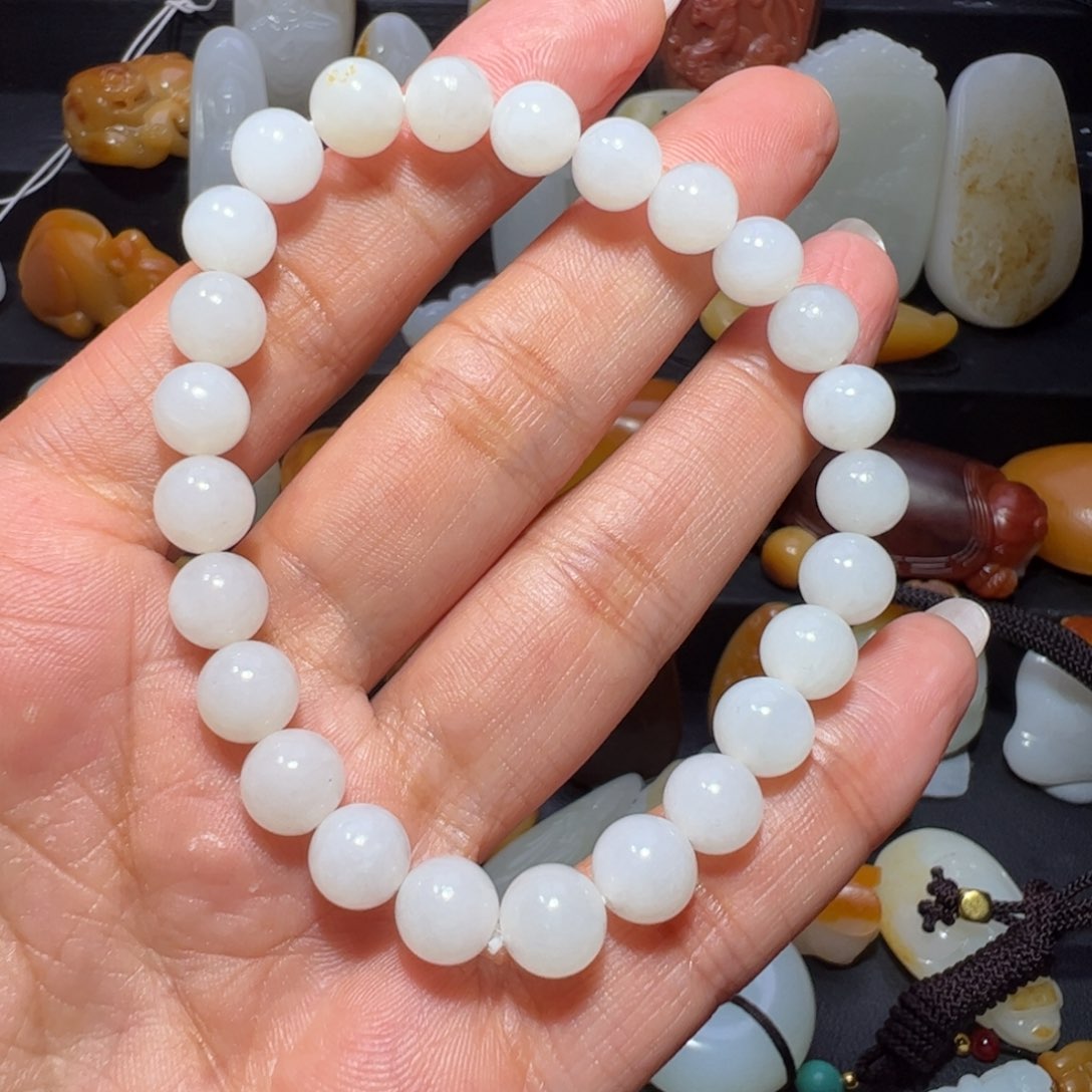 和田玉颈饰未镶嵌