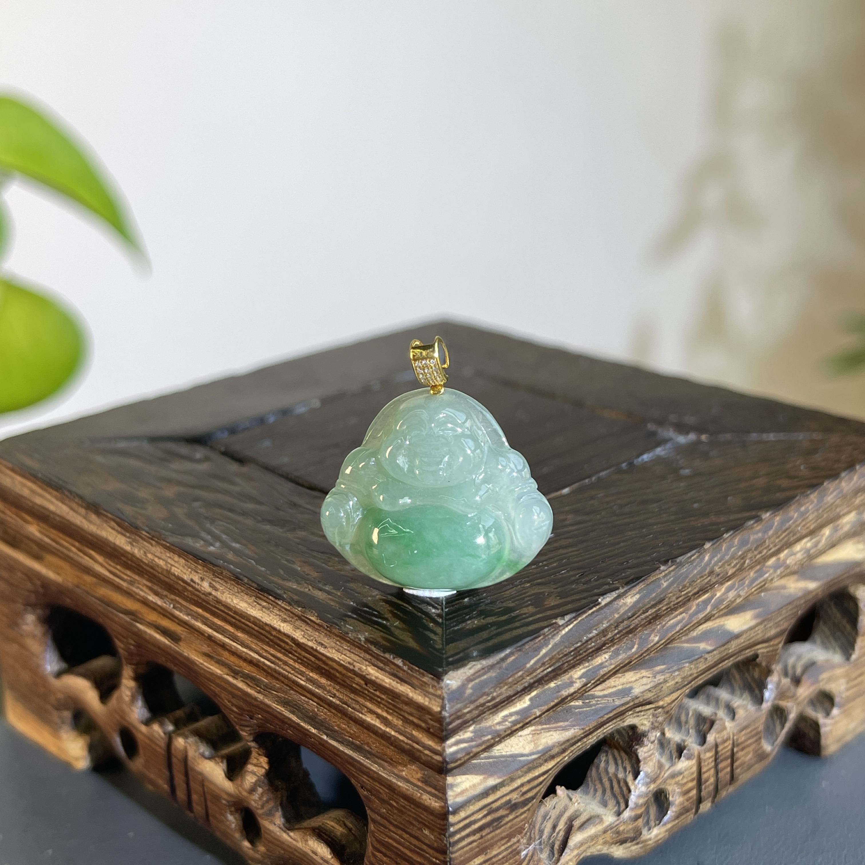 JXB17-88  天然缅甸A货翡翠 18K含钻扣头佛公